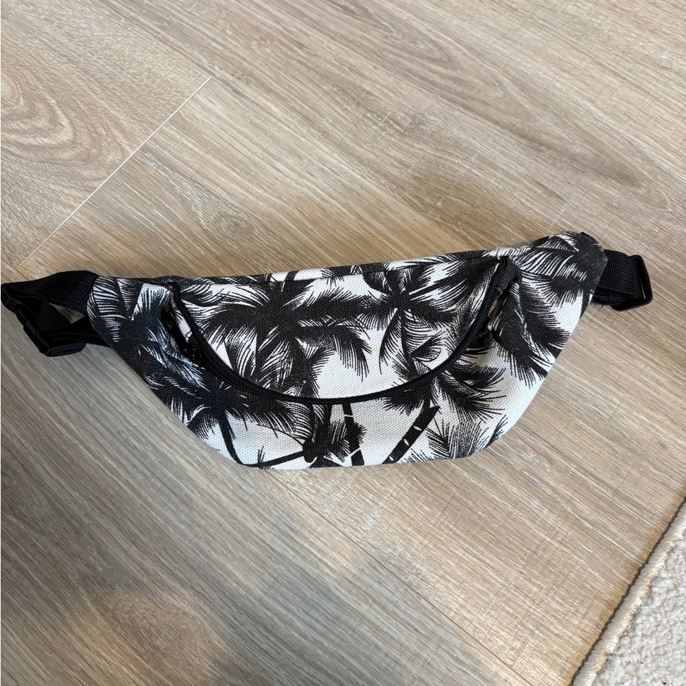 Palm Tree Print Fanny Pack